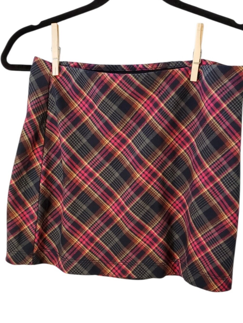Girl's Old Navy Red and Black Plaid Mini Skirt A-line Size XL (14-16)